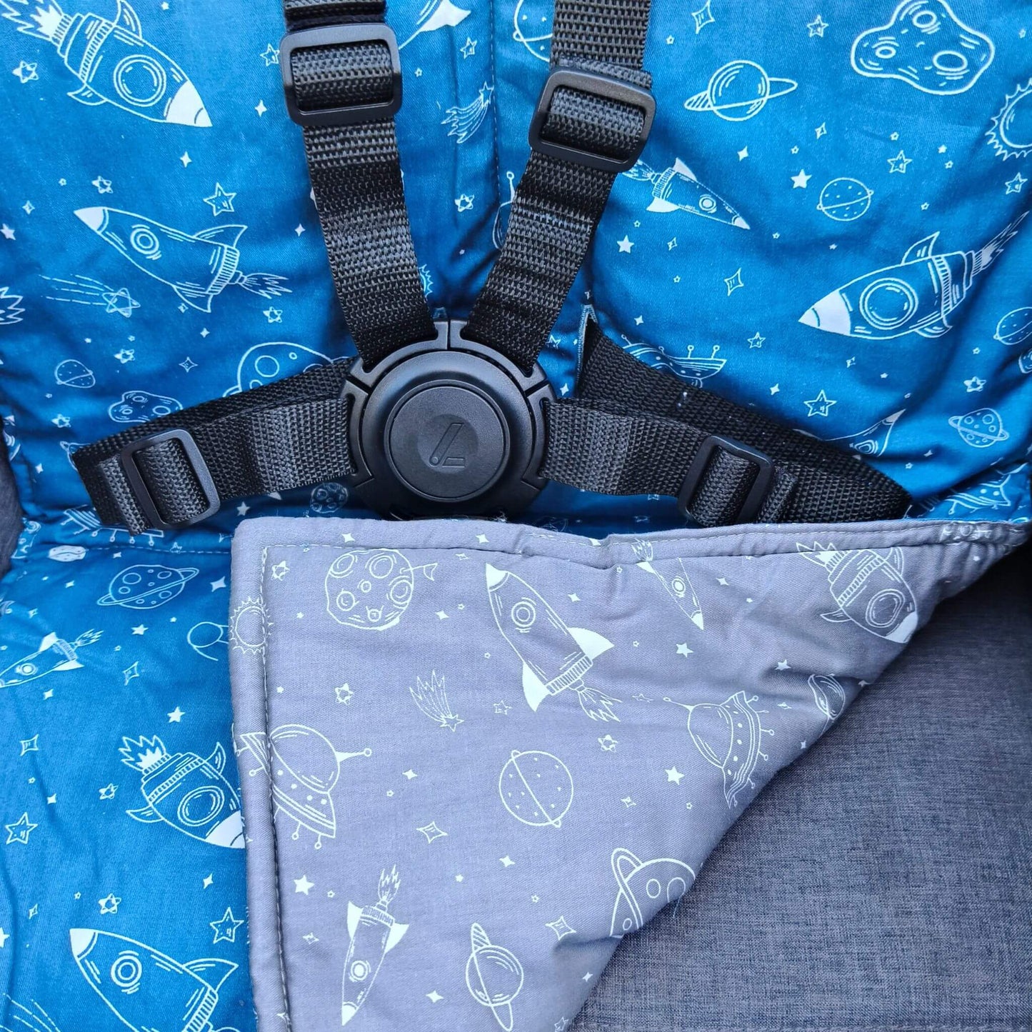 WonderFold-CarSeatCover-AstroAdventure