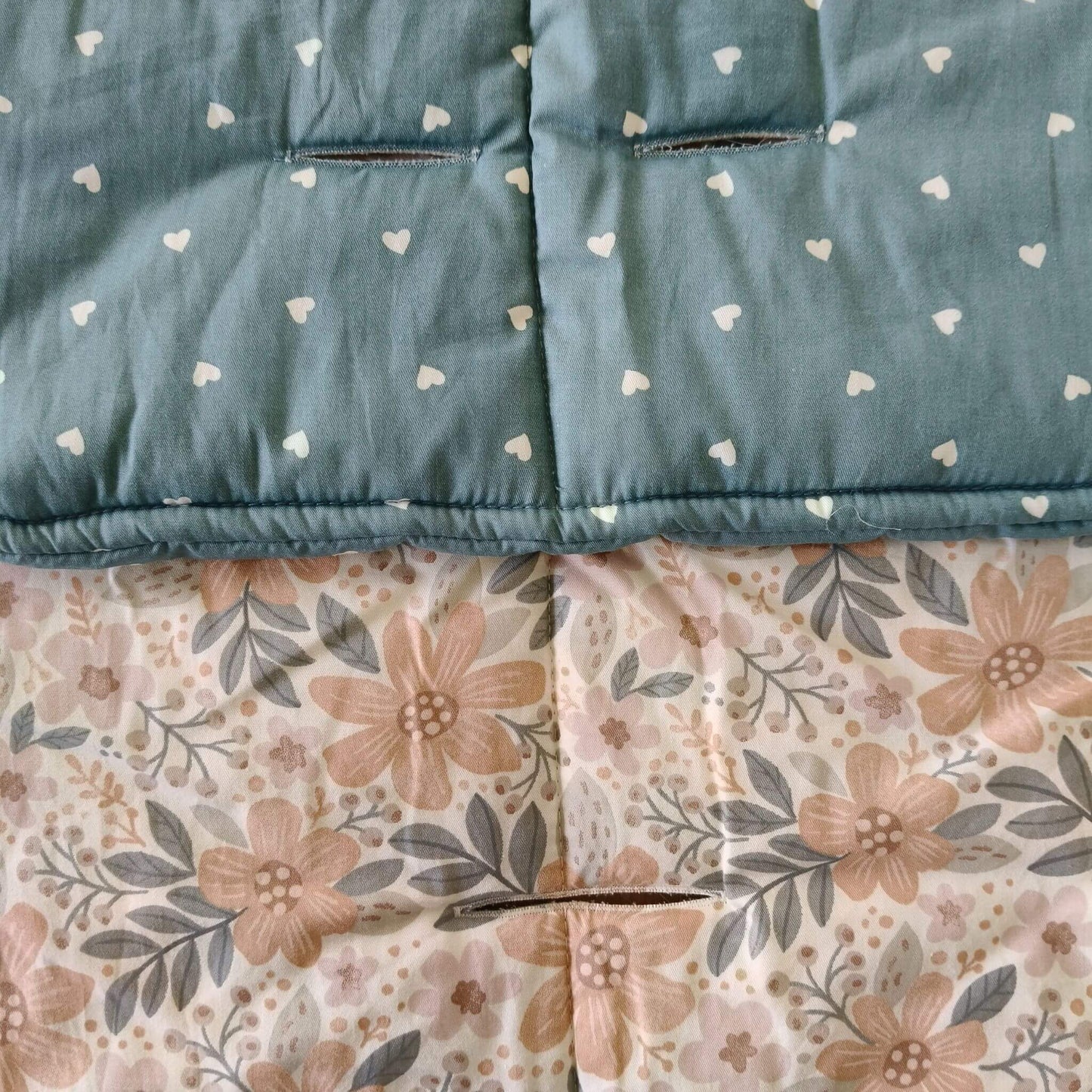 WonderFold_-_Car_Seat_Cover_-_Floral_Hearts_-_Close_Up