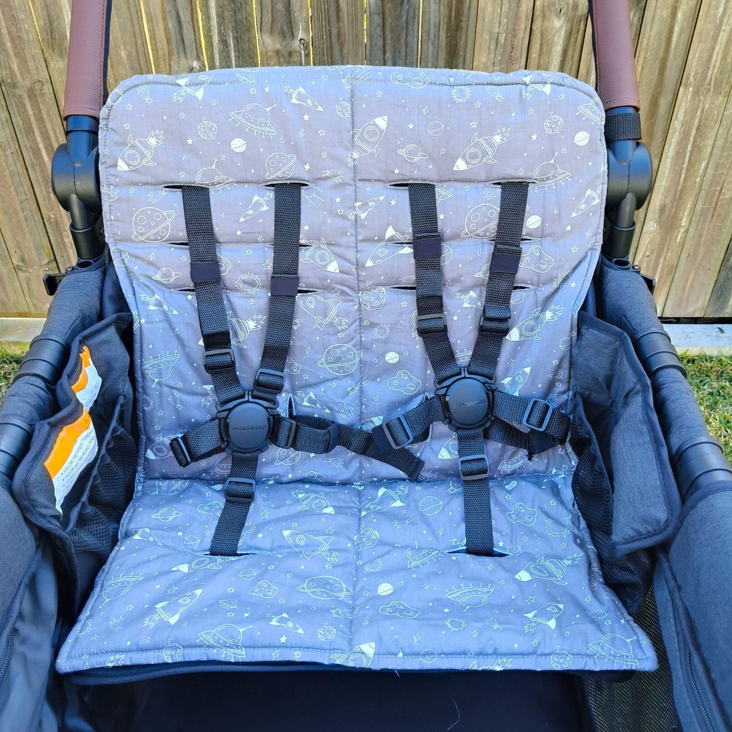 WonderFold_4_-_Car_Seat_Cover_-_Astro_Adventure_-_Grey