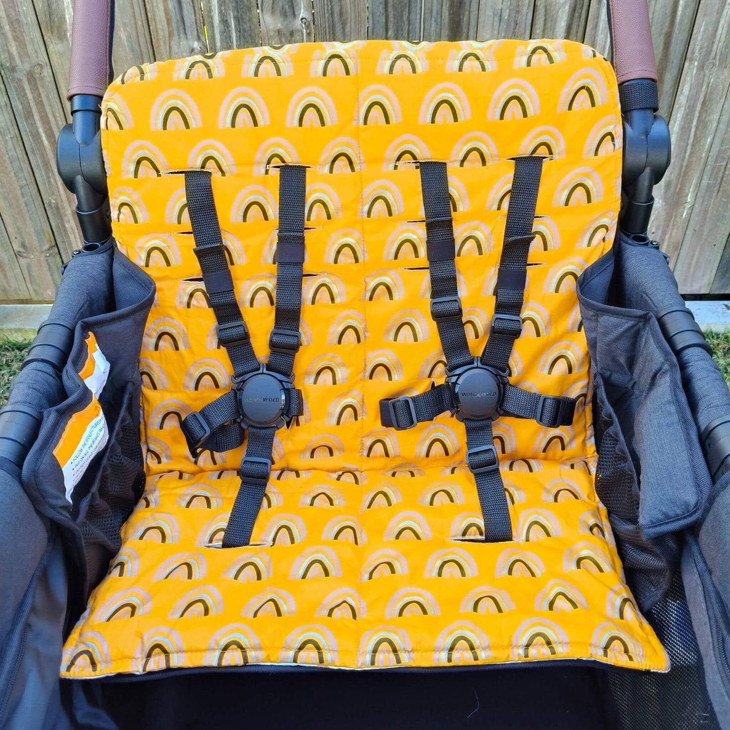 WonderFold_4_-_Car_Seat_Cover_-_Rainbow