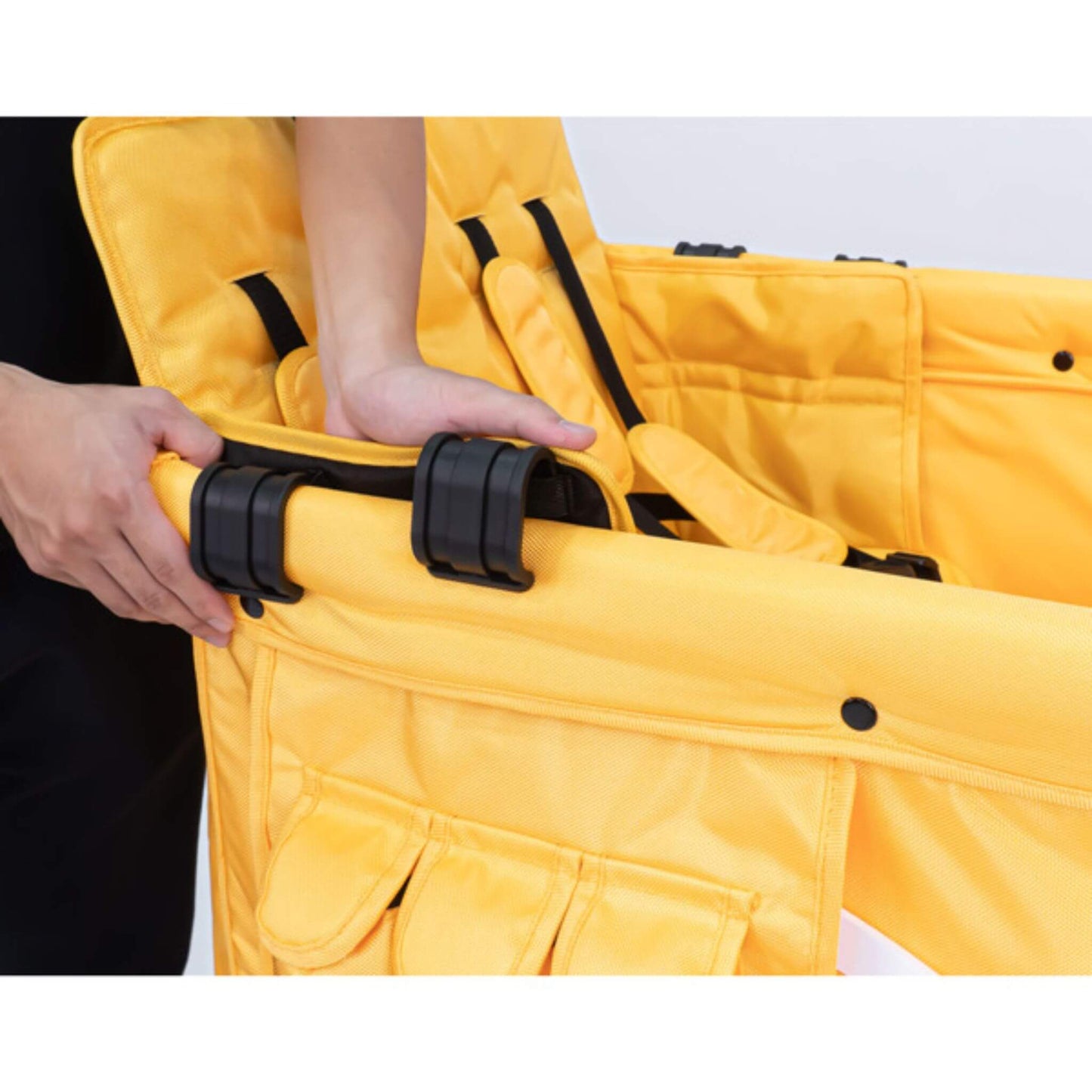 familidoo-chariot-grand-wagon-4-seat-yellow-installing-seats