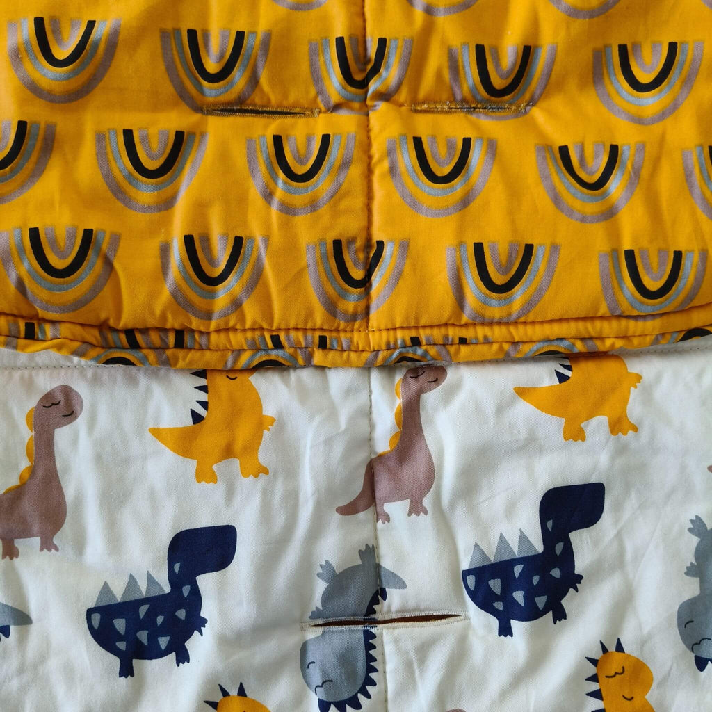 WonderFold_-_Car_Seat_Cover_-_Rainbow_Roar_-_Close_Up