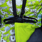 WonderFold_-_Car_Seat_Cover_-_Zesty_Zoo