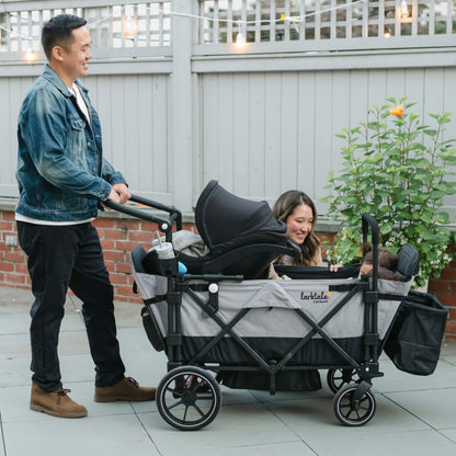 caravan_StrollerWagon_-_Lifestyle_-_Car_Seat_Adapter_2_Pragon