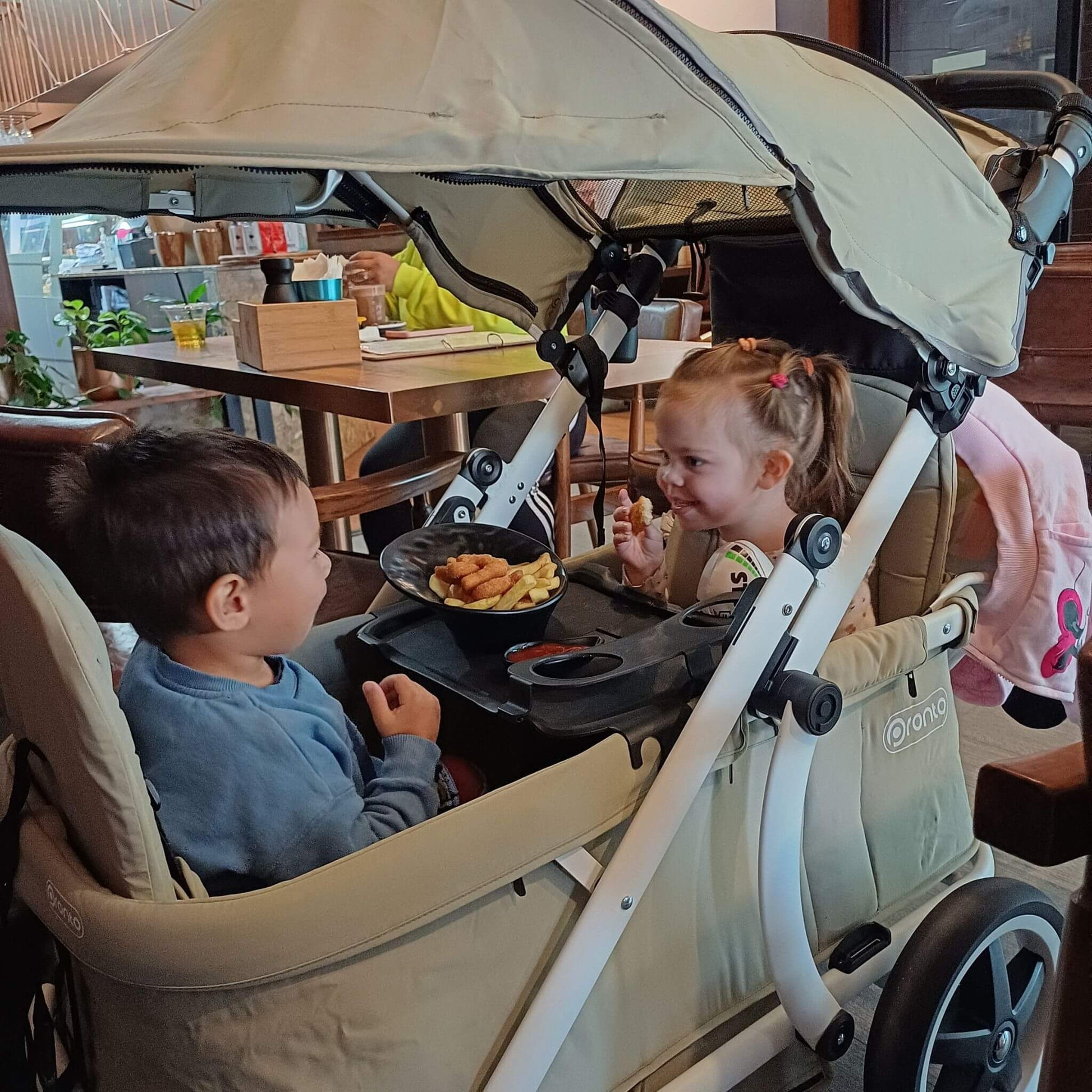 pronto-snack-tray-for-wagon-stroller